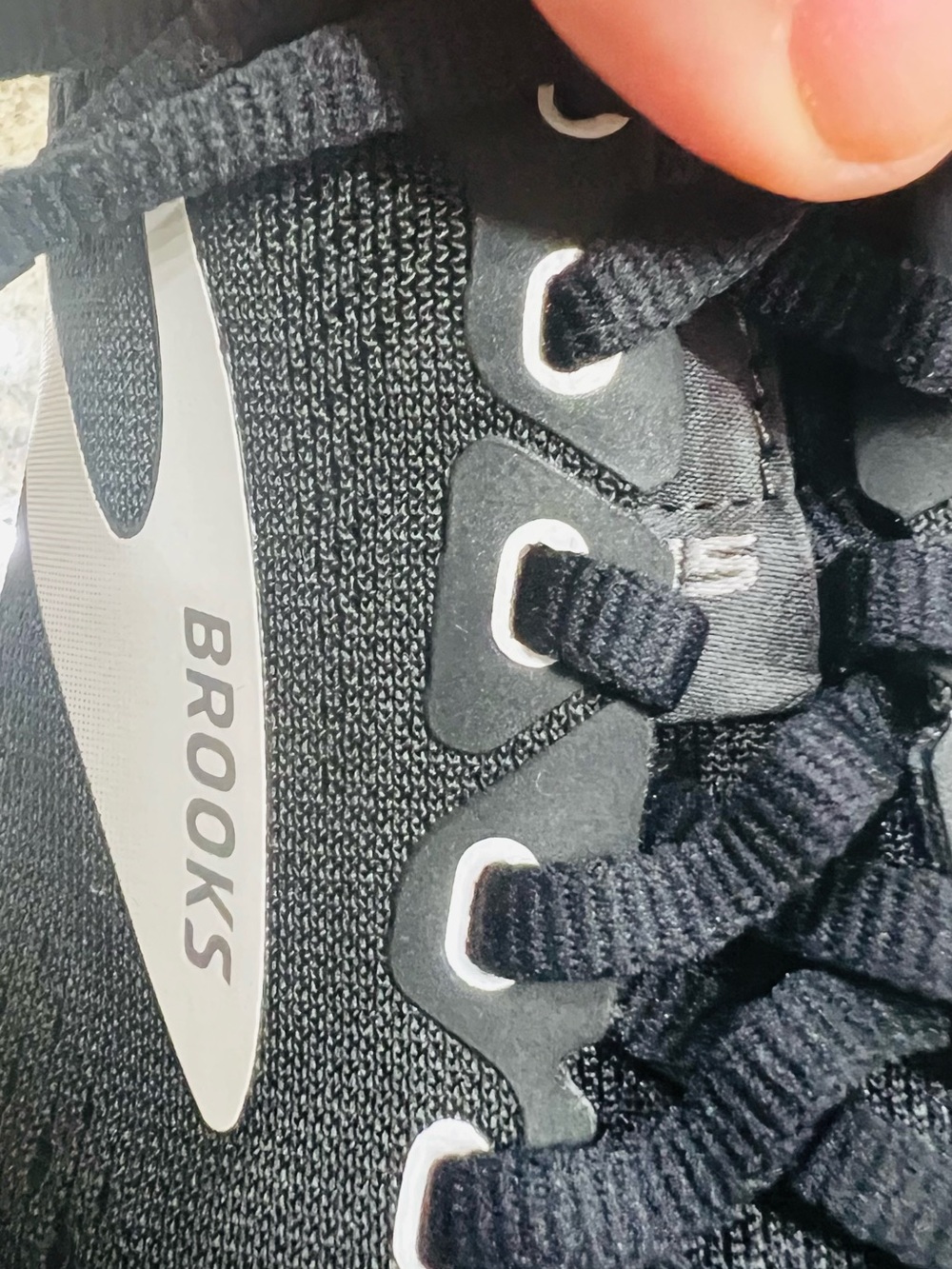 Brooks  Ghost Black and White Women’s  Running Sneakers size 7 - Picture 4 of 5
